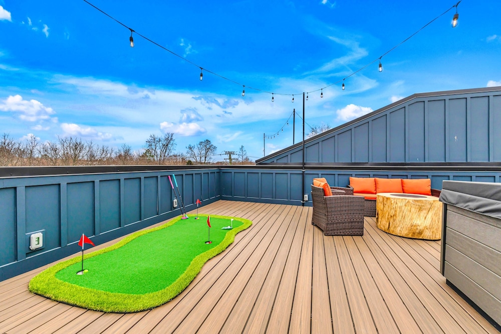 4 Rooftop Decks 4 Hot Tubs Game Rooms Sauna