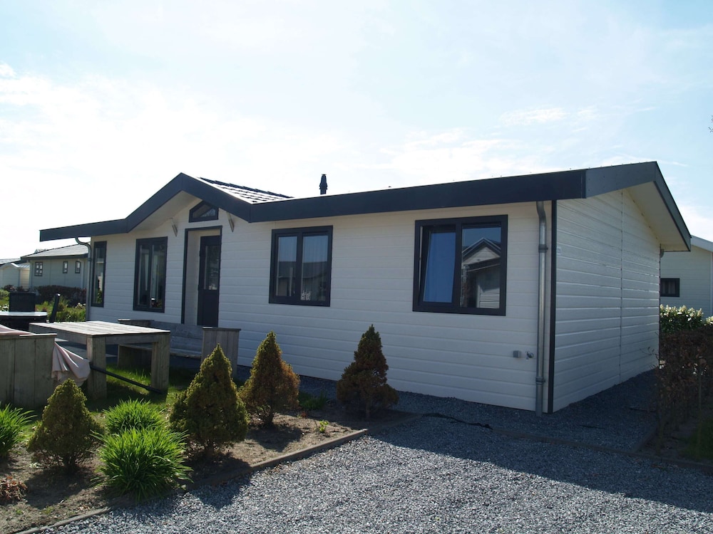 Well-kept Chalet not far From the Biesbosch