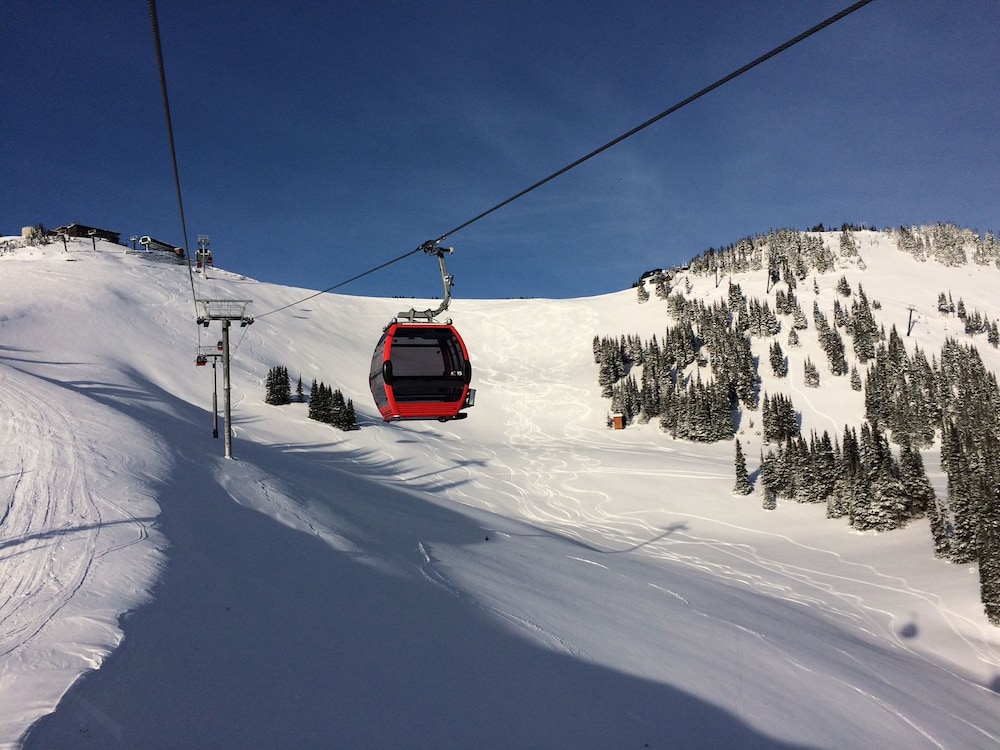 Crystal Chalets Condominiums at Crystal Mountain Ski Resort