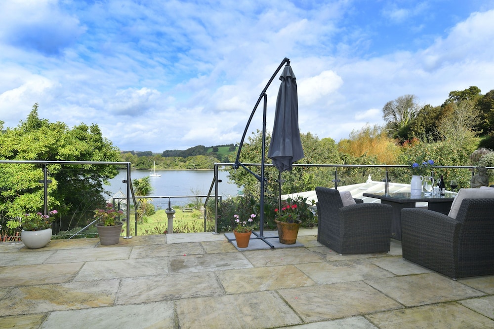 Water Edge House Boathouse