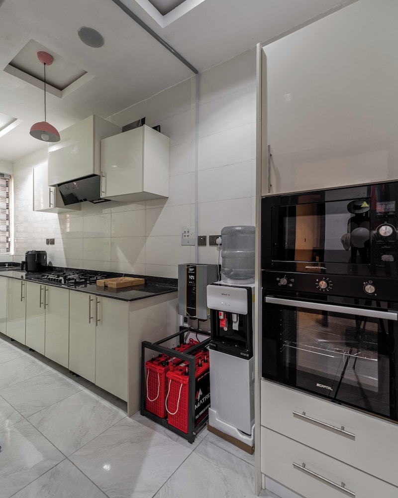 George Residence Ologolo Lekki