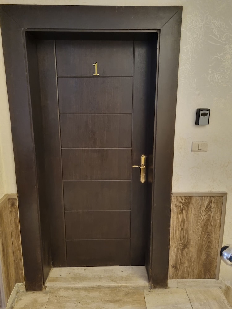 Unique 2bedroom at Abdoun 001
