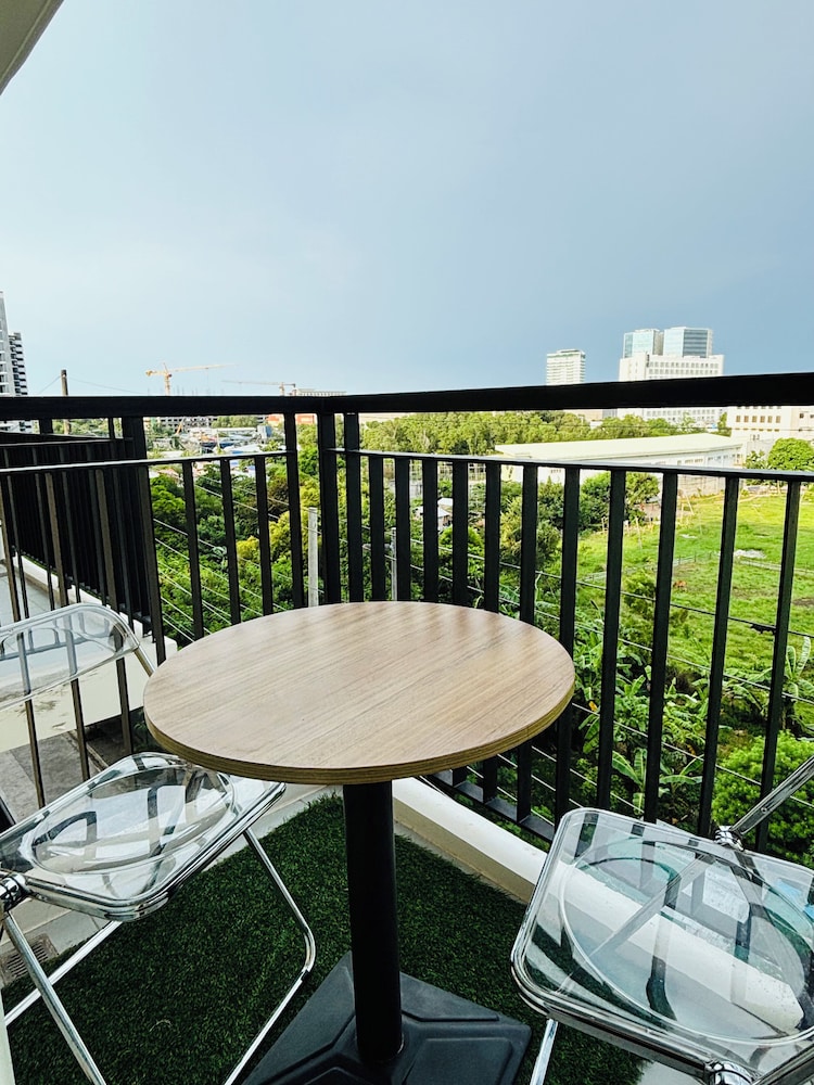 Nature Lovers' Paradise in Iloilo City - Cozy Condo Rental
