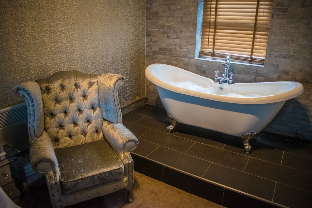Rotherham Vacations - George Wright Boutique Hotel, Bar  Restaurant. - Property Image 5