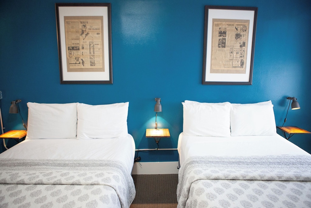 11th Avenue Hostel