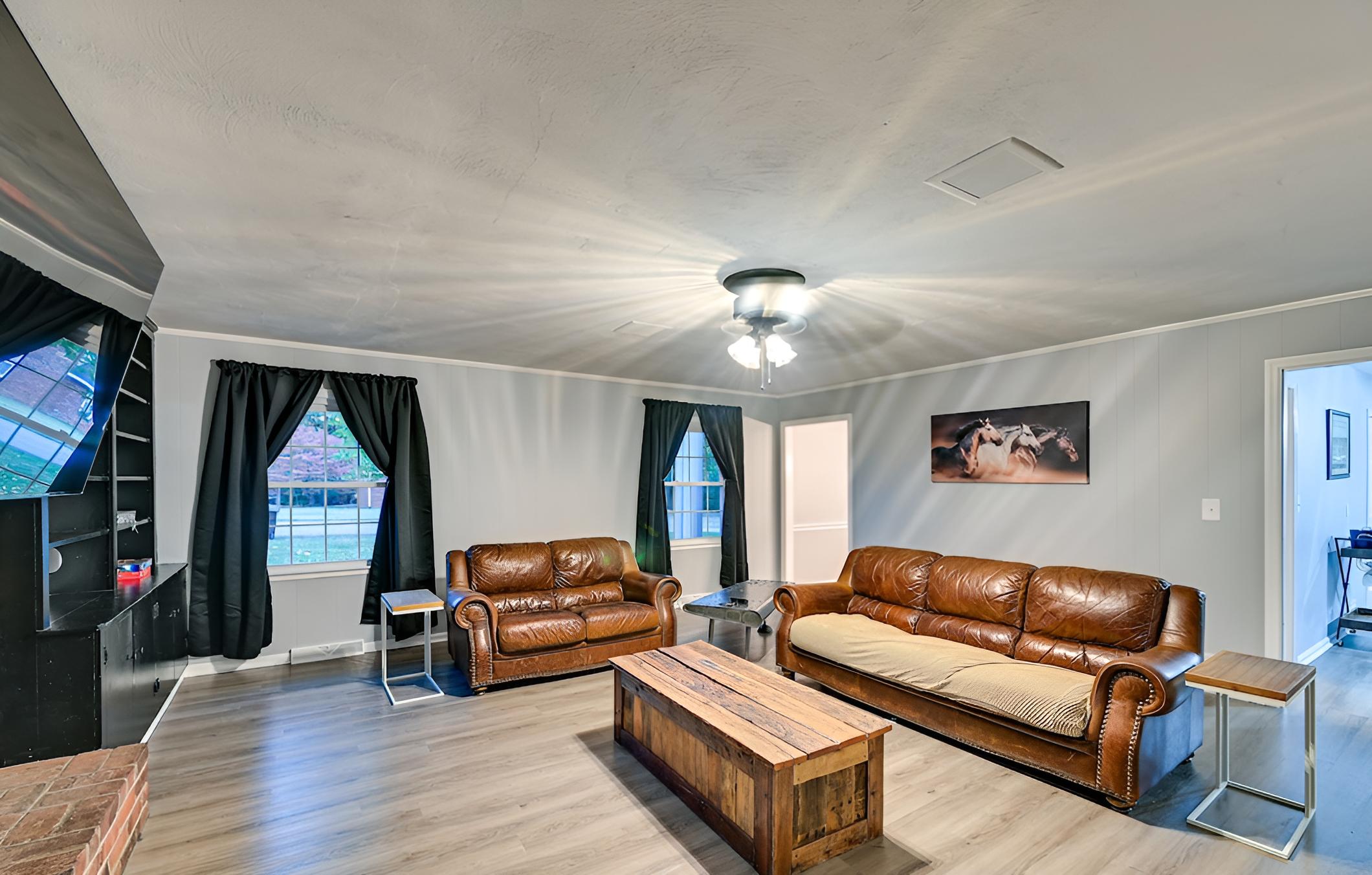 Family-friendly Versailles House: 12 Mi to UK! view 5