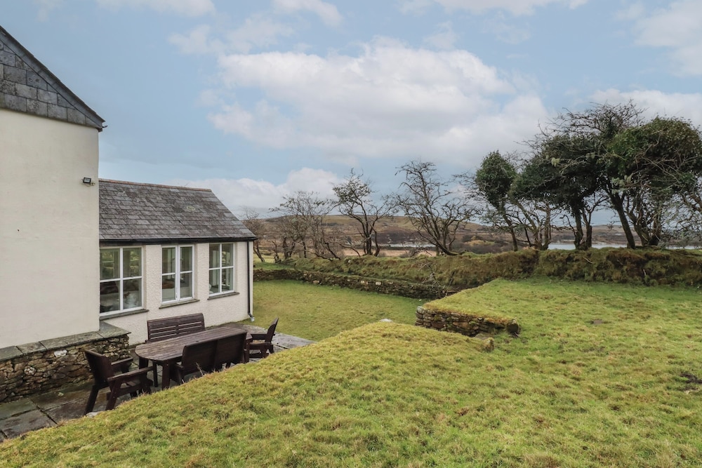 Poldue House