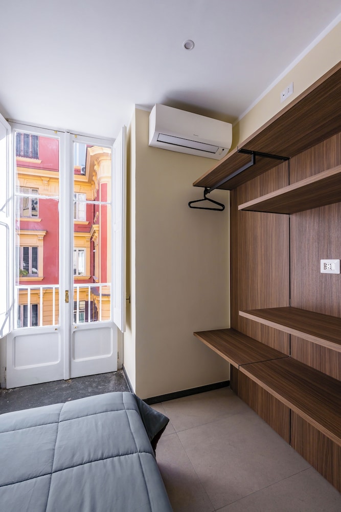 La Pinacoteca Aparthotel by NapoliApartments