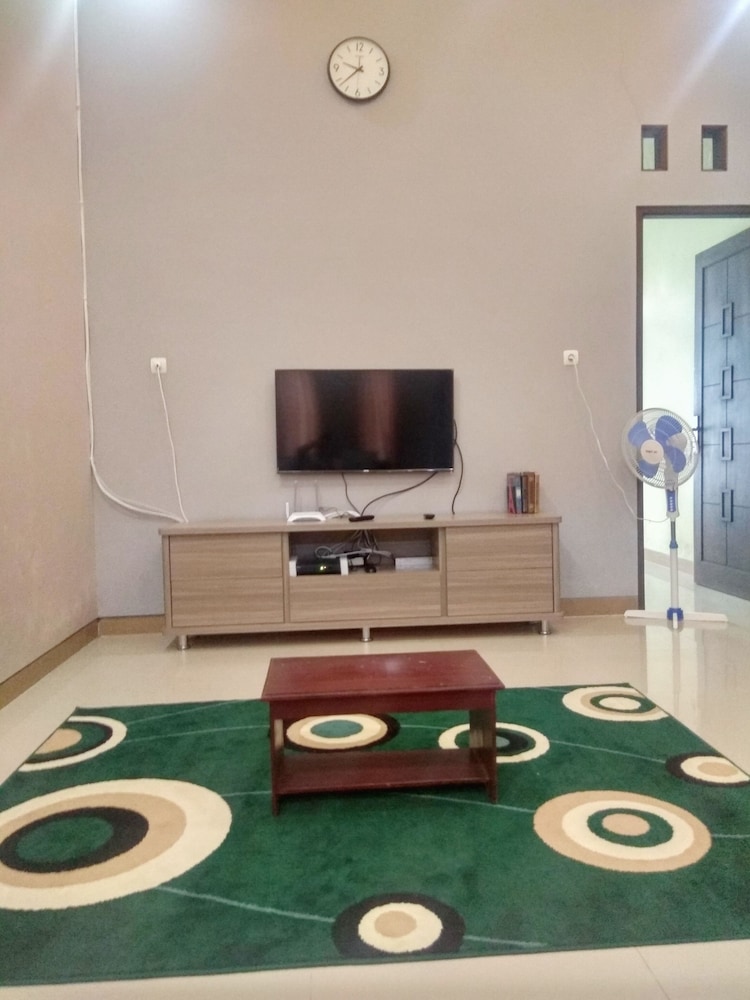 Kems Homestay by FH Stay
