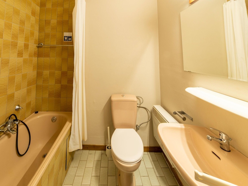 Villa in Ardennes With Sauna and Jacuzzi