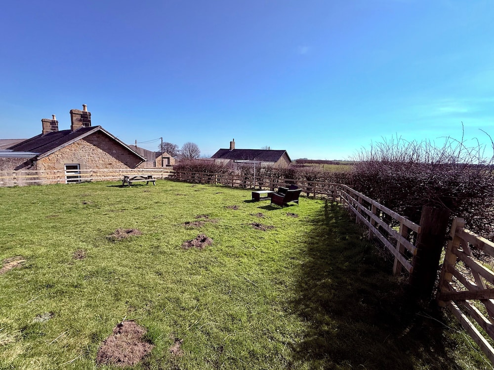 Lonnon Cottage