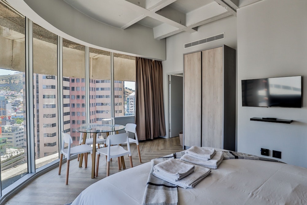 One Thibault Square 1605 by CTHA view 2