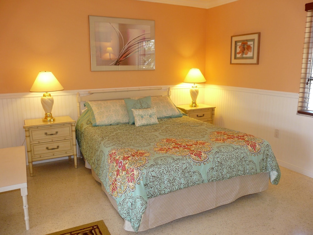 961 Abaco Court view 2