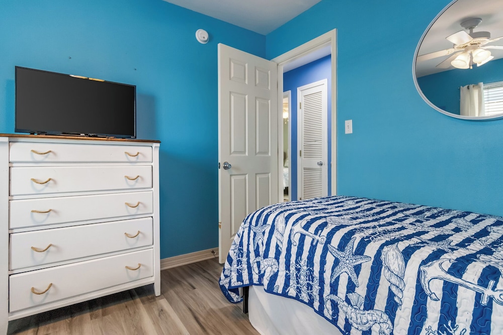 Bikini Bottom by Southern Vacation Rentals