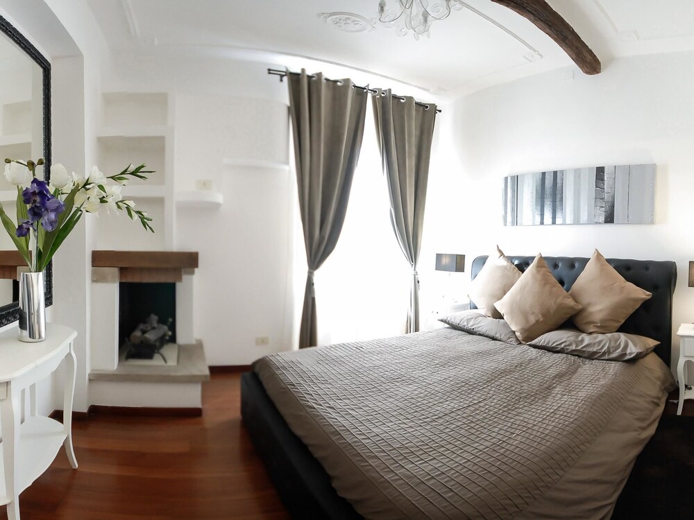 Banchi Apartment