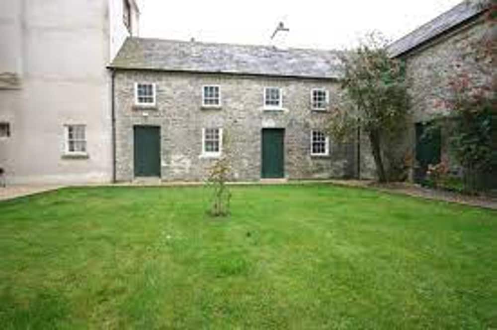 2 Bed Suite With Tea/coffee Making Facilities view 2