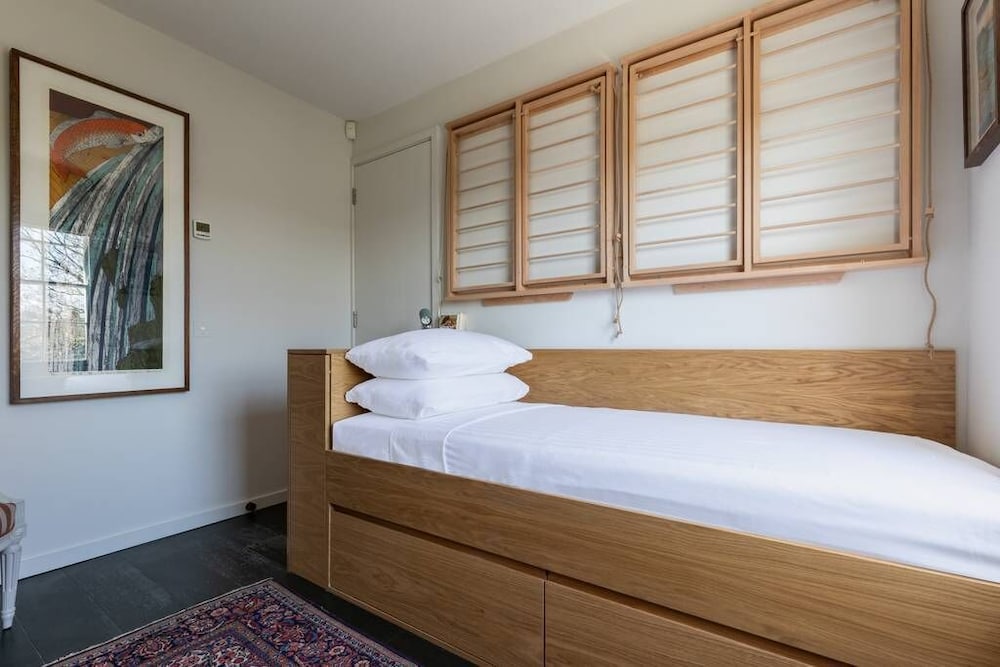 Albert Street V by Onefinestay