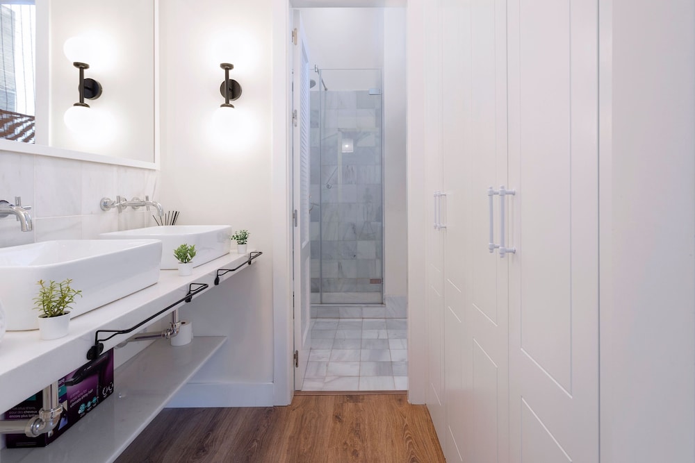 Cozy Apartment in the Center Almirante Lobo I