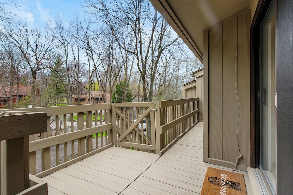Abbey Springs - Private Community & Amenities!