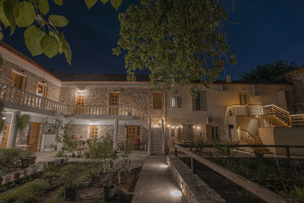 Militiko Residence