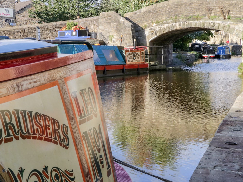 Canalside Cottage