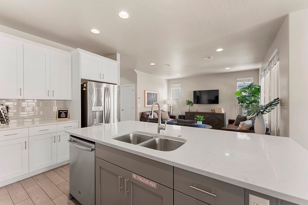 Desert Serenity 4 Bedroom Townhouse