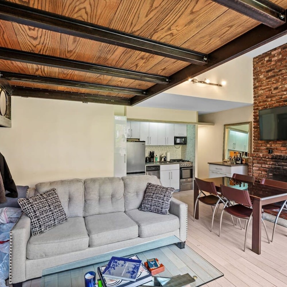 Charles Court II by Rovetravel West Village Loft