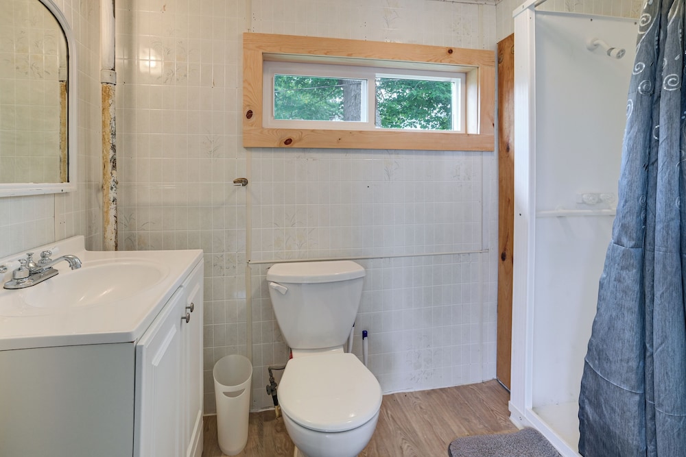 Cozy Lupton Cabin Near Trails & Lake