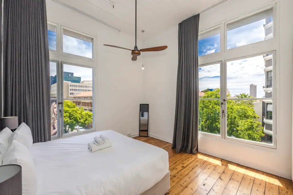Modern Minimalism 2 Bedroom Apartment Near the Castle of Good Hope view 2