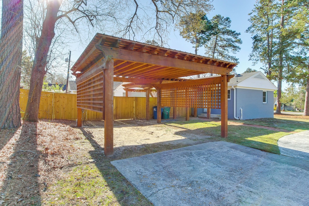2 Mi to Historic Horse District: Dog-friendly Home