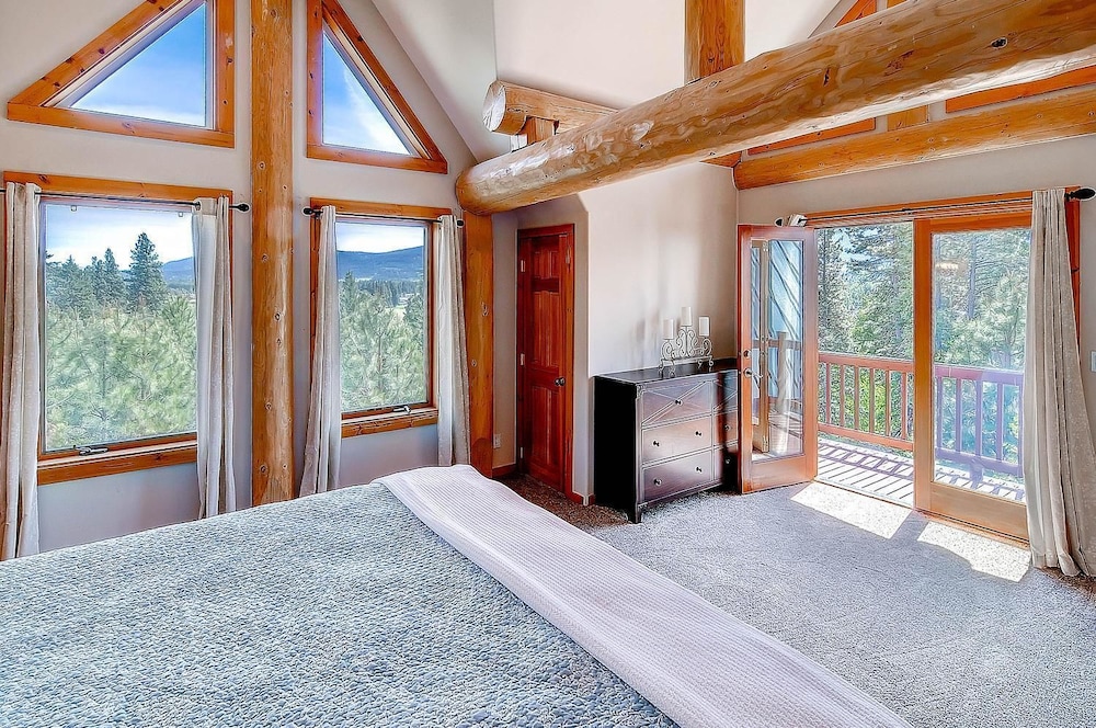 Ellensburg Vacations - Deer Meadow Lodge - Property Image 3