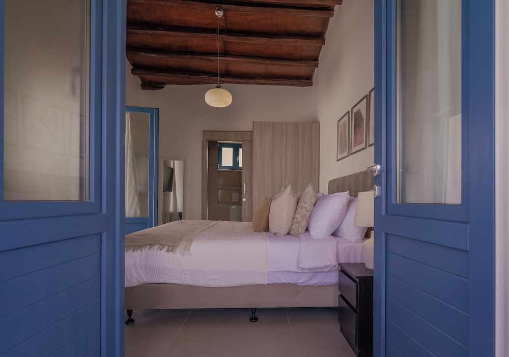 Phaedrus Living Peristerona Traditional Maisonette