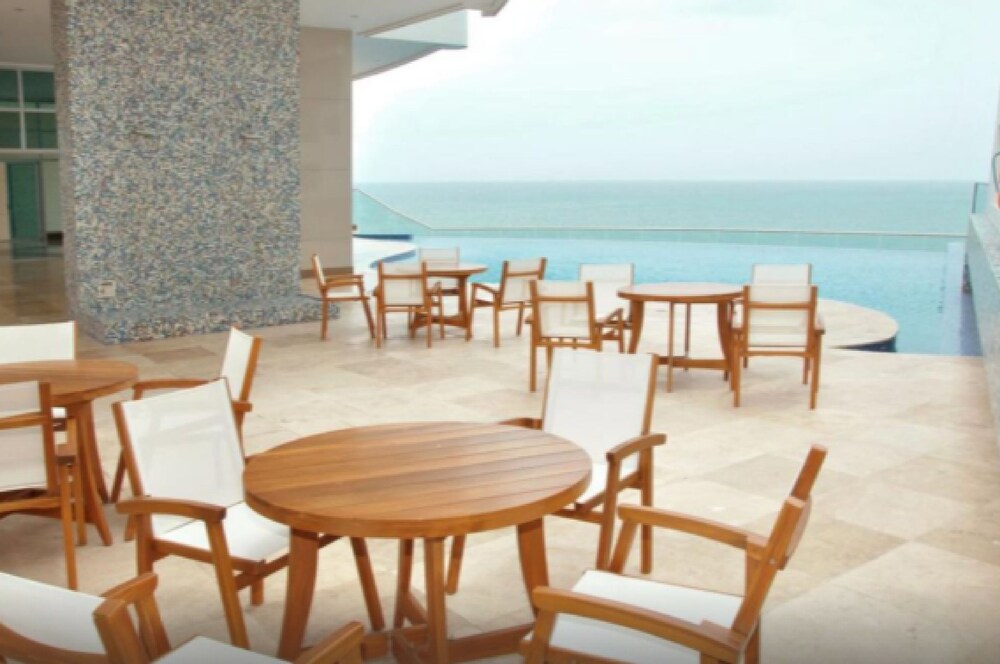 Apartamento Vista al Mar Bocagrande 1005