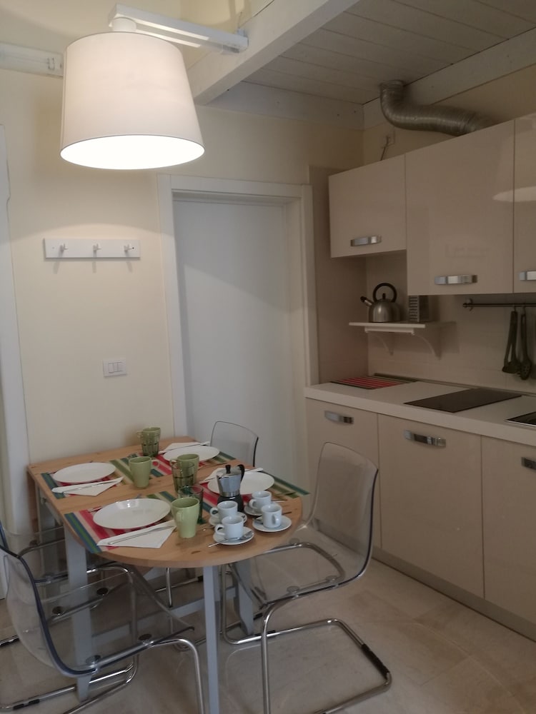 Charming Apartment in the Madonnella District of Bari view 4