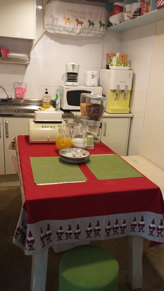 Naru Hostel