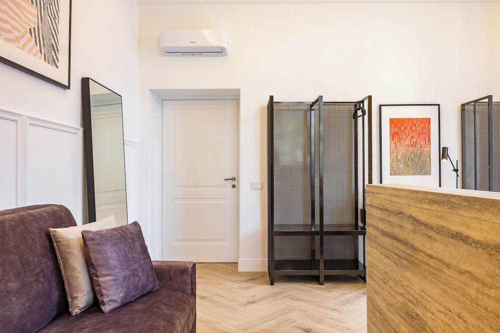 Chic Lifestyle Apartment