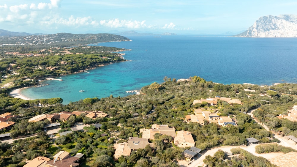 Breeze of the Coast by Wonderful Italy