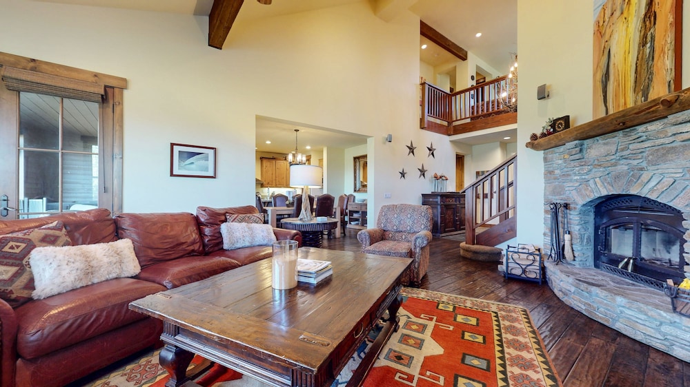Snowcreek Vi The Lodges #1197 3 Bedroom Condo