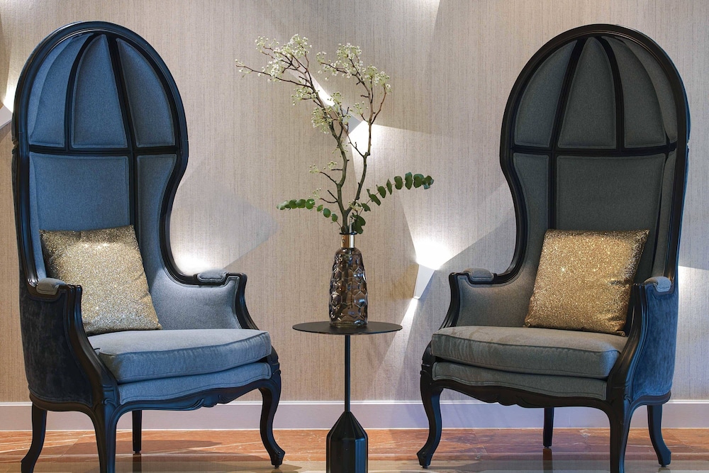 Puteaux Vacations - Renaissance Paris La Defense Hotel - Property Image 2
