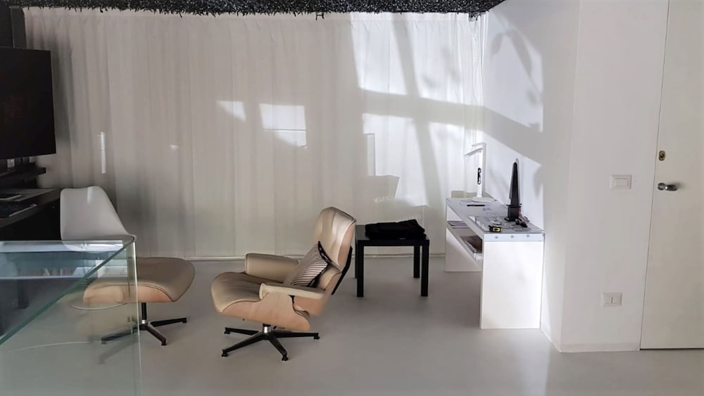 Designer Property Laid out Over 2 Floors In the Most Elegant Area Of Rome