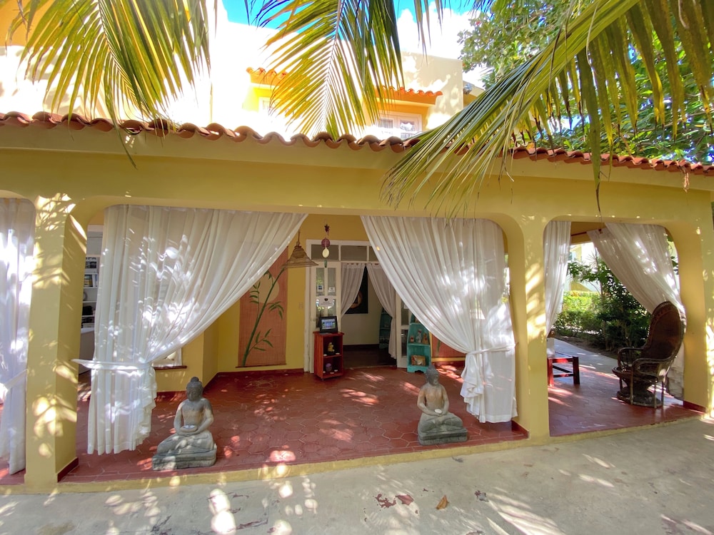 TROPICAL VILLAS playa LOS CORALES