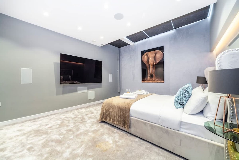 Luxury 3 BDR House With Garden Next to Battersea Park