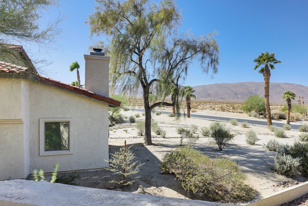 Mountain-view Patio: Borrego Springs Townhome! view 4