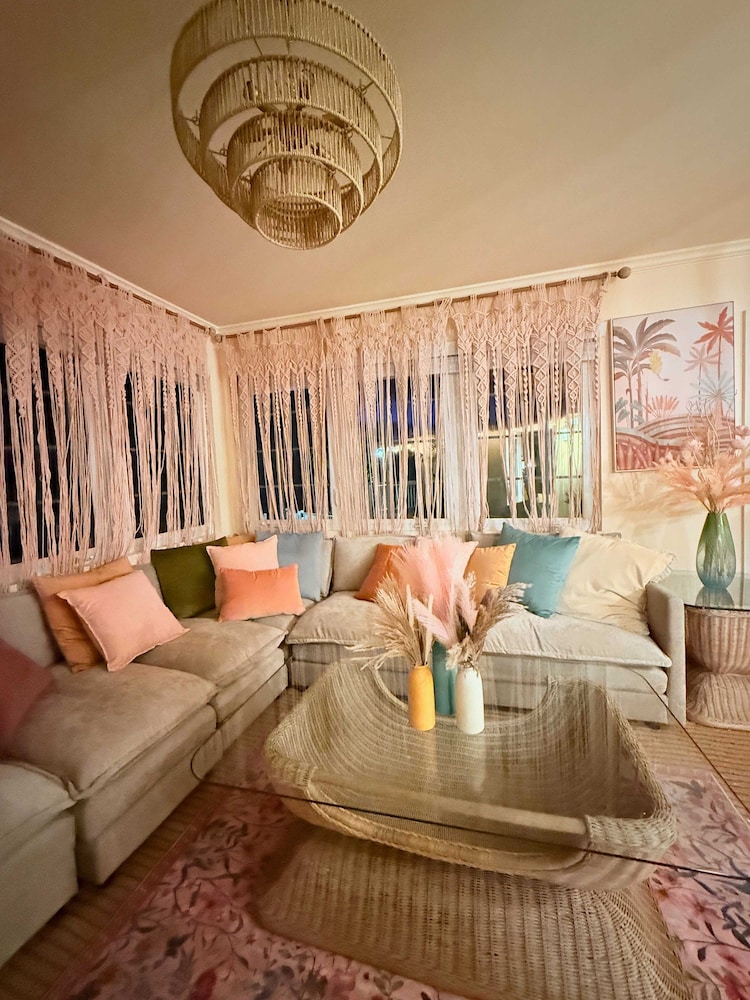 Brand New Coral Reef Suite Located in Paradise Island Estate