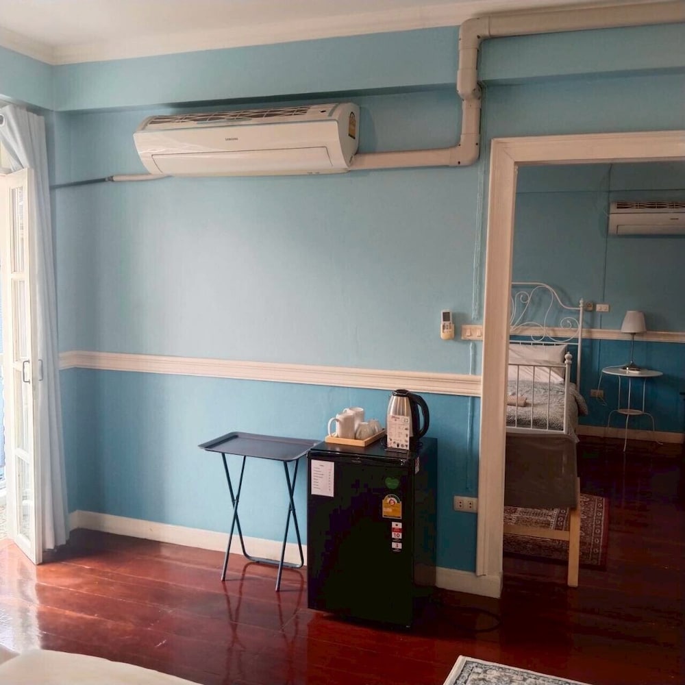 Aran hostel &Cafe Ngamwongwan