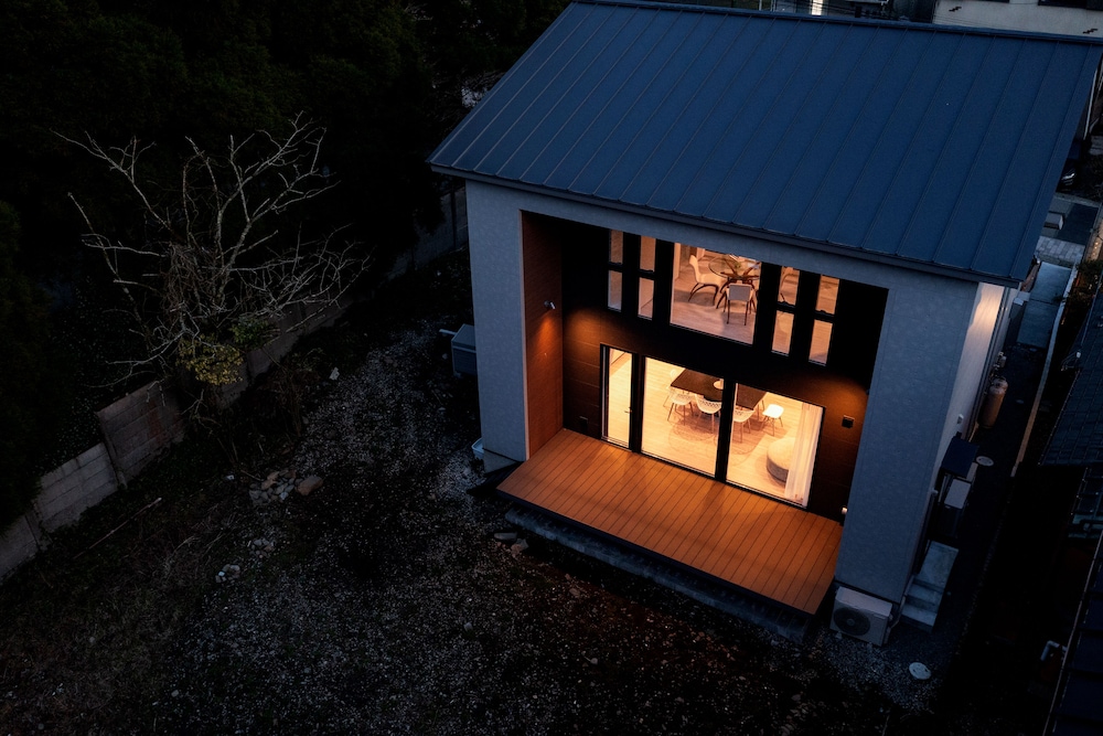 Hakone Ashinoko Lakeside Resort