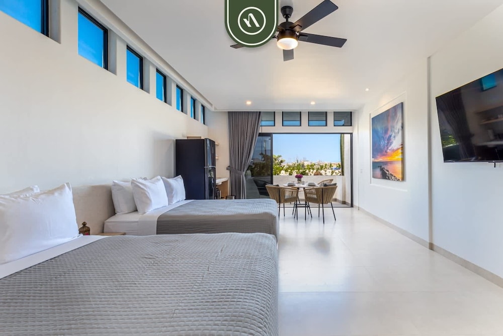 Amazing Studio With Rooftop Pool - 5 min to Marina
