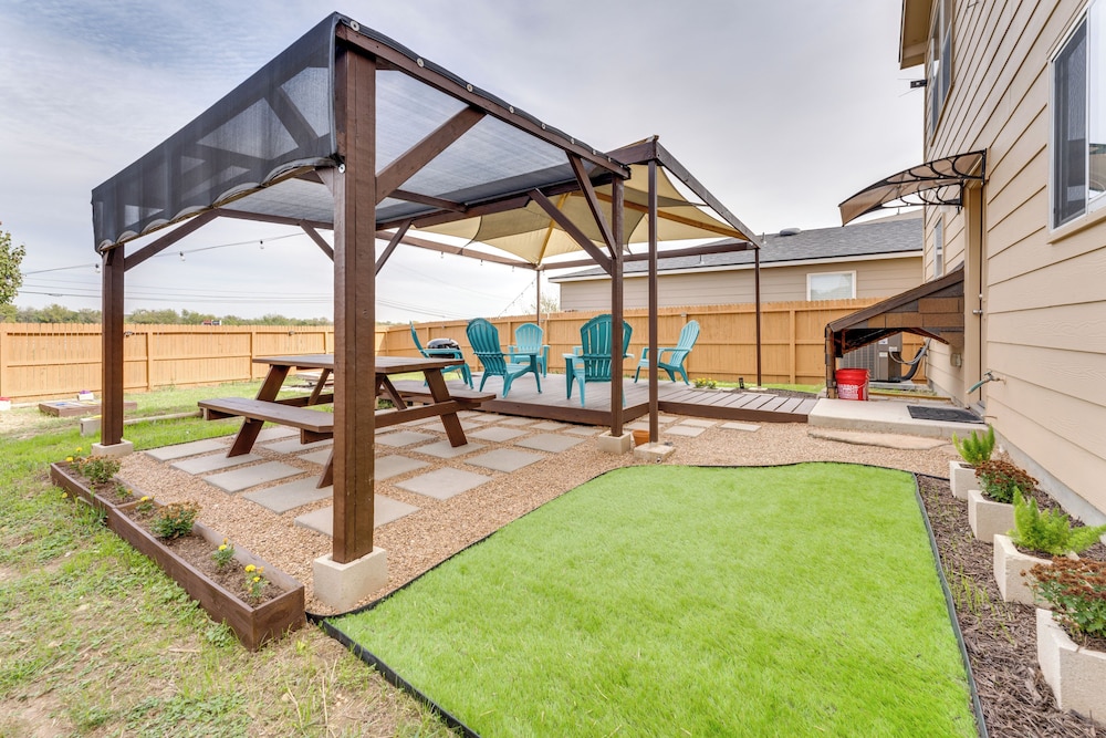 Near Hiking Trails: Home w/ Deck in San Antonio!