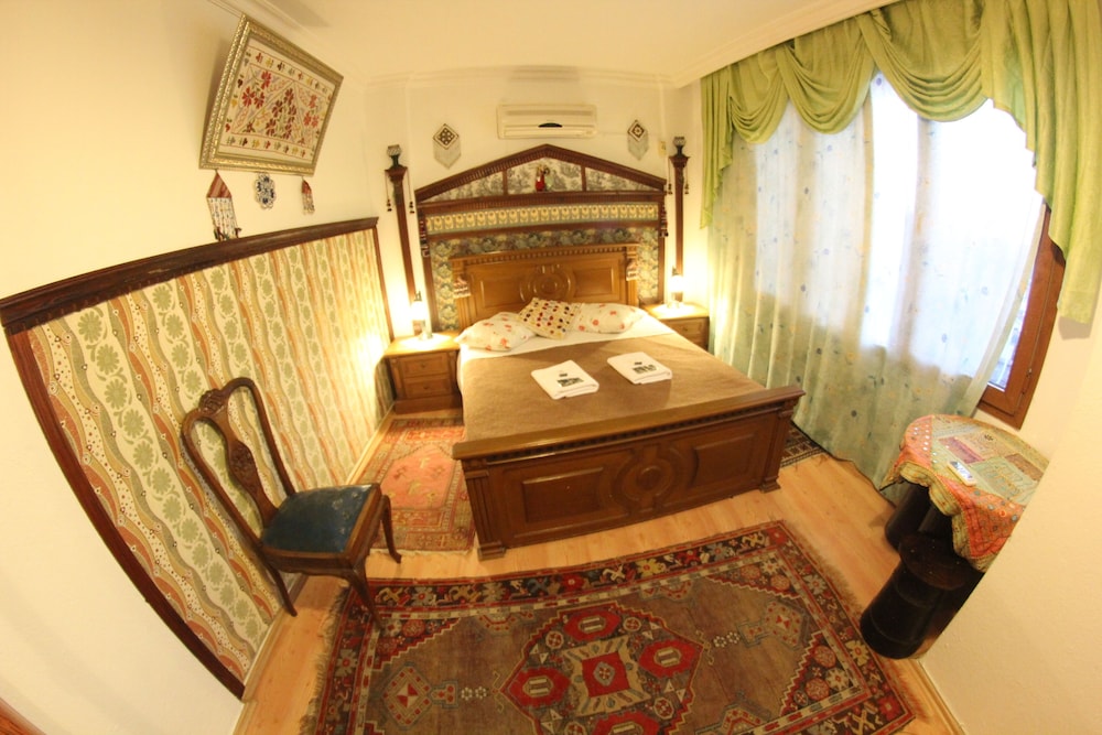 Homeros Pension & Guesthouse