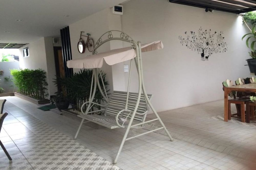 Dino Studio